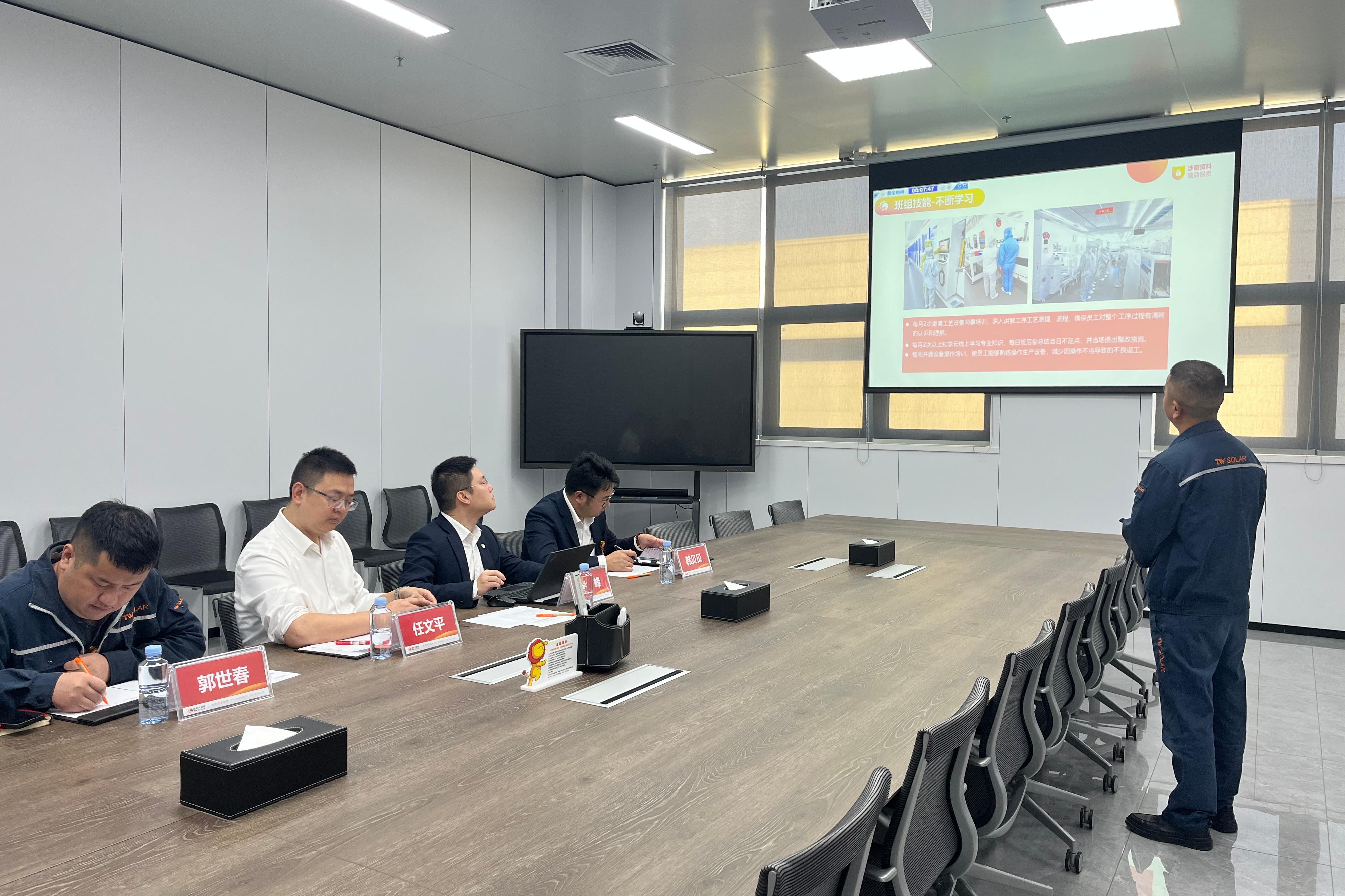 8c2f02a7f6ead462e937b68aded1ded2.jpg 8c2f02a7f6ead462e937b68aded1ded2.jpg