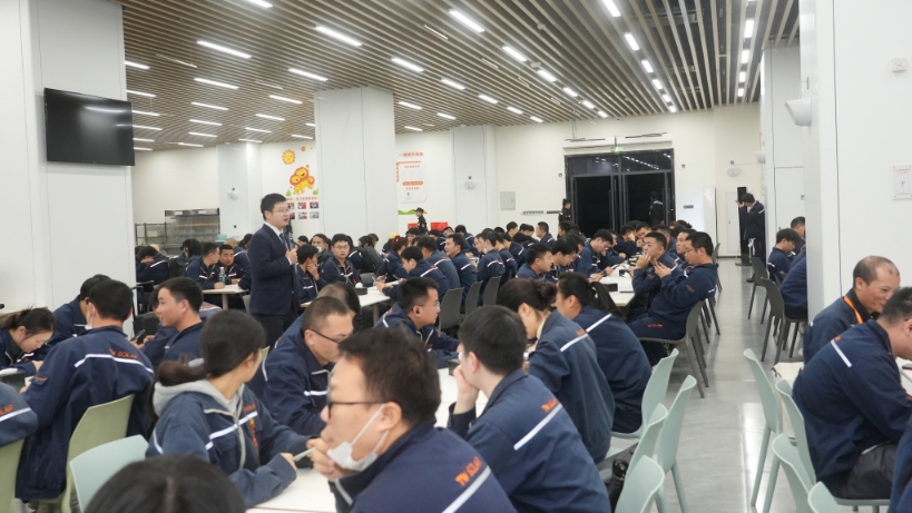 6eb33a5114411c603d915cfc7923de54.jpg 6eb33a5114411c603d915cfc7923de54.jpg