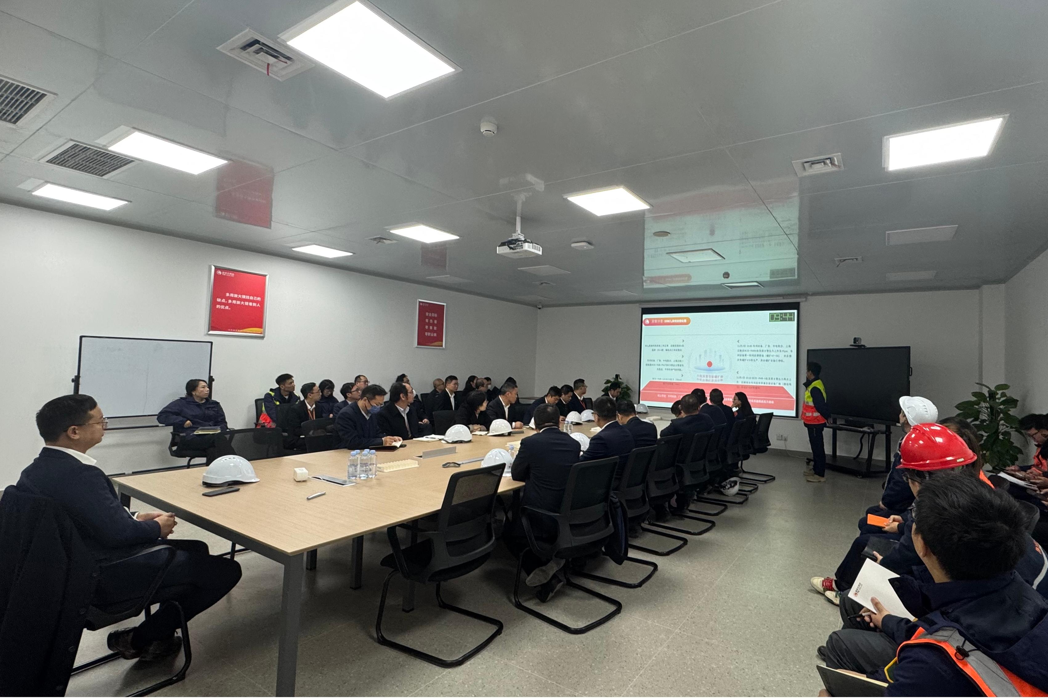 23fb5a27a0a48040483c5d9cbb49f3e7.jpg 23fb5a27a0a48040483c5d9cbb49f3e7.jpg