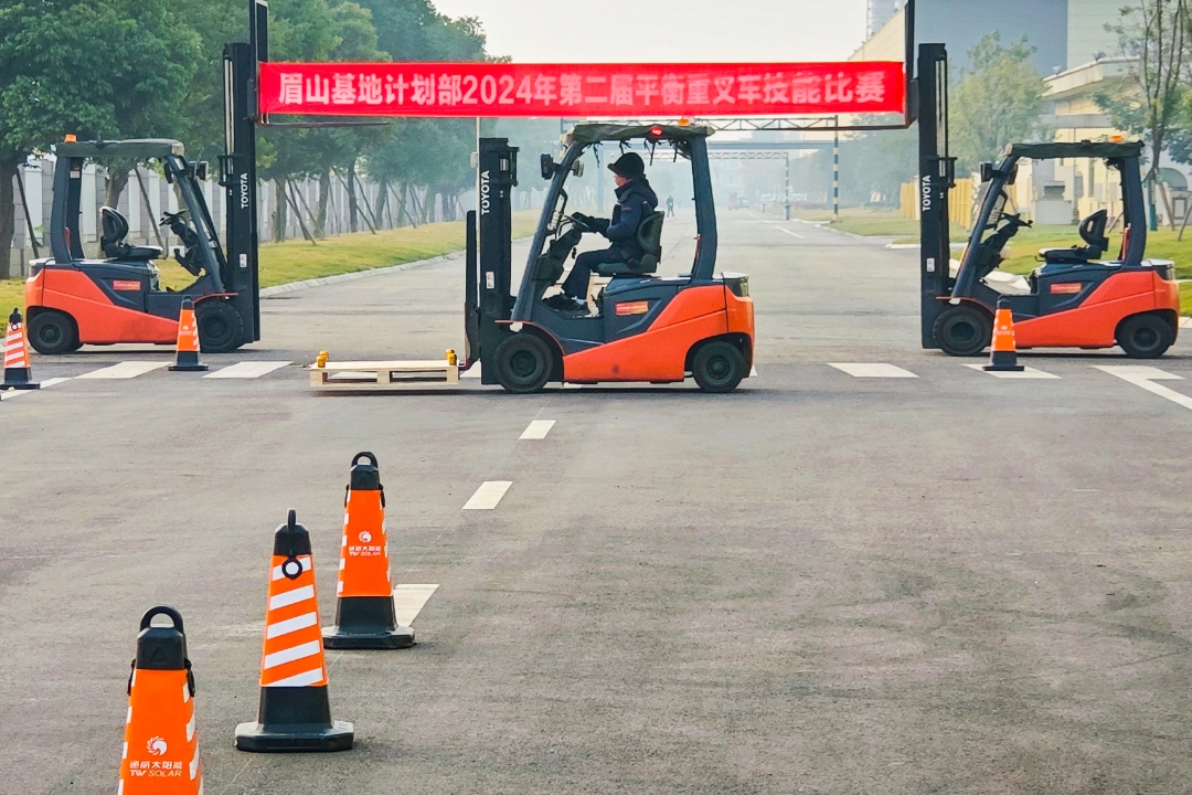 e4c2de243a63e11e75e9295625a202ee.jpg e4c2de243a63e11e75e9295625a202ee.jpg