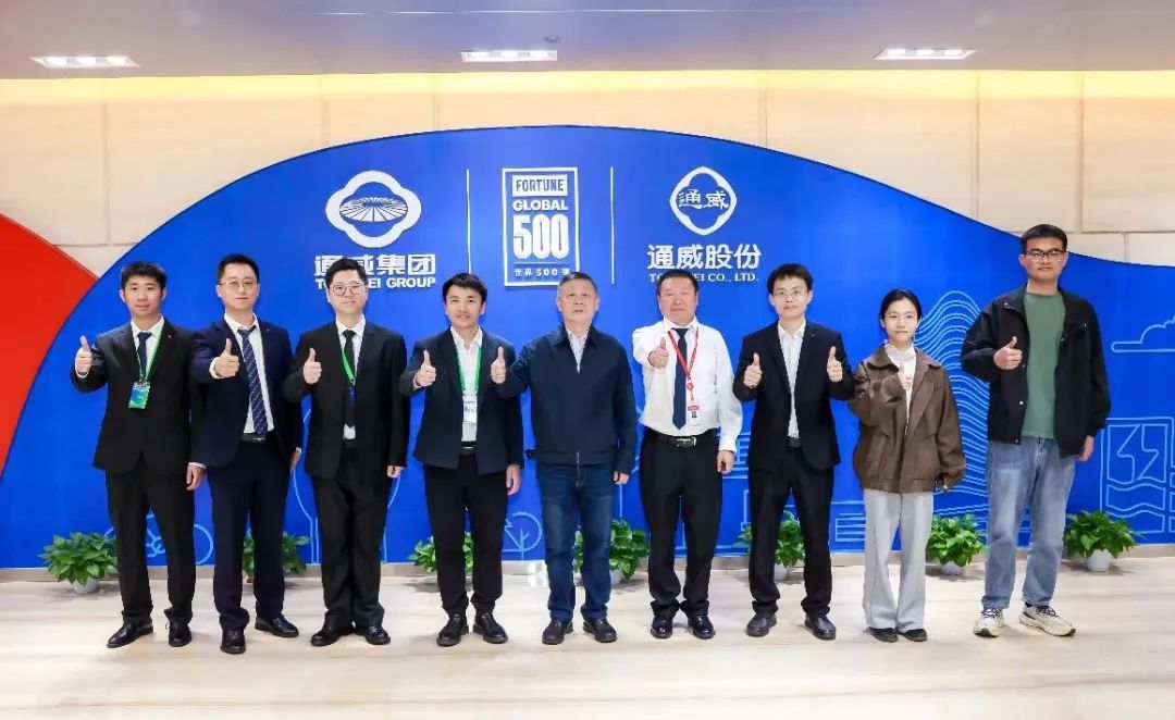 cc242ca892c81a7f0ce68cd75cc0e746.jpg cc242ca892c81a7f0ce68cd75cc0e746.jpg