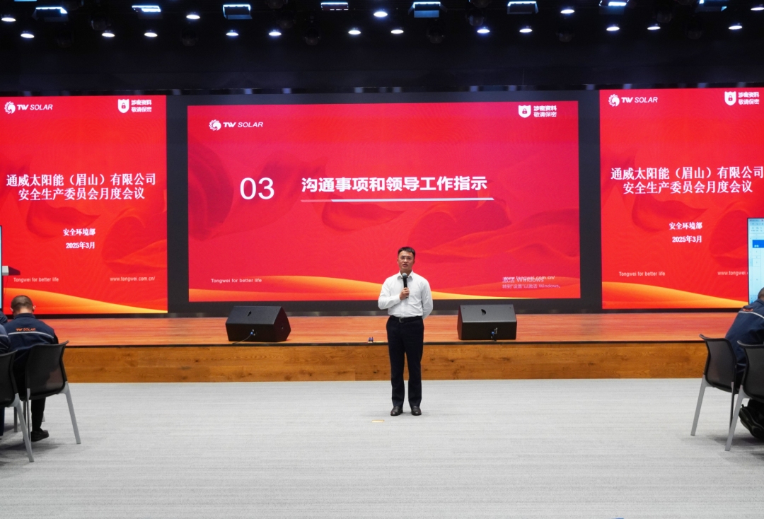 6fb31db94c61aa90cb5e93e1ec900bce.jpg 6fb31db94c61aa90cb5e93e1ec900bce.jpg