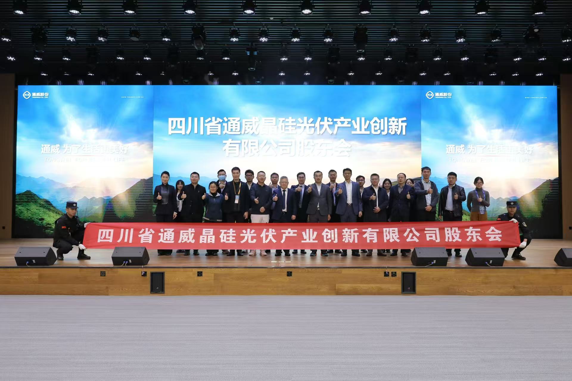 b4bf083b46f8b8d09fef7b01b51f8afb.jpg b4bf083b46f8b8d09fef7b01b51f8afb.jpg