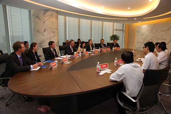 雙方在水產養殖、科研合作、原料貿易等領域座談探討